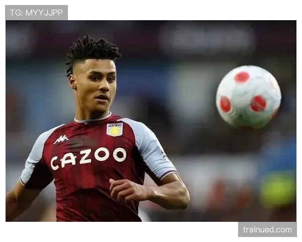 沃特金斯与瓦尔迪：草根前锋逆袭路径与发展模式对比分析