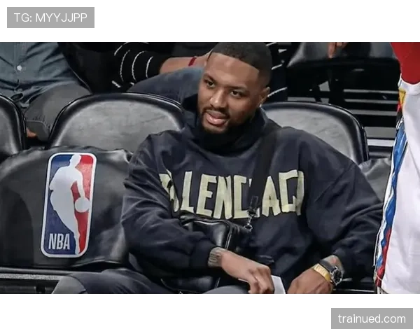 利拉德凌晨还是点外卖？这生活简直跟打球时候判若两人啊！